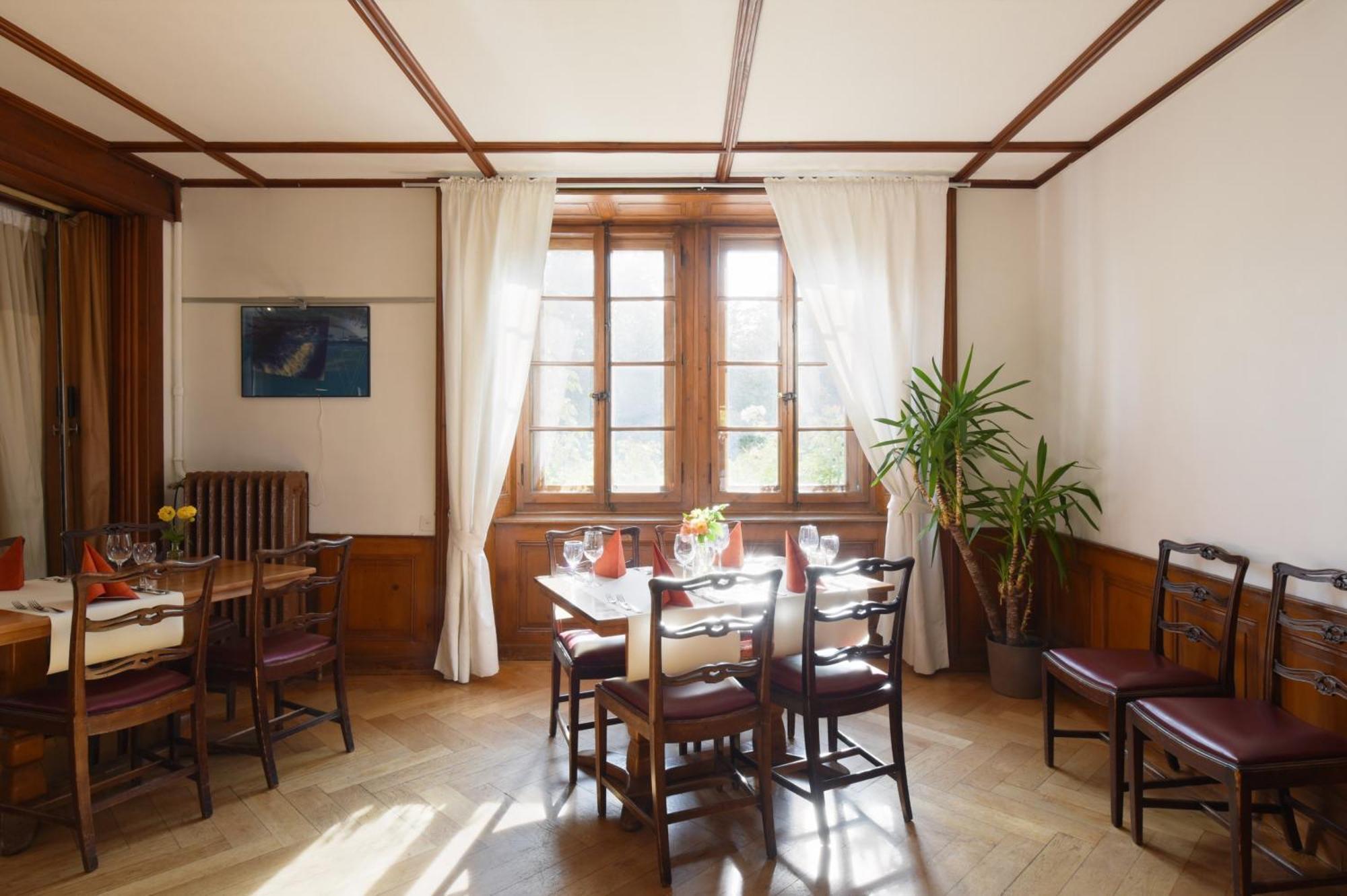 Couvet Hotel De L'Aigle מראה חיצוני תמונה