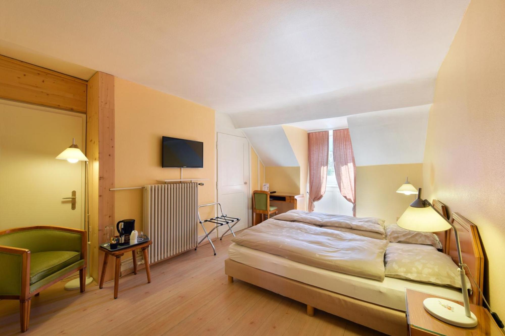 Couvet Hotel De L'Aigle חדר תמונה