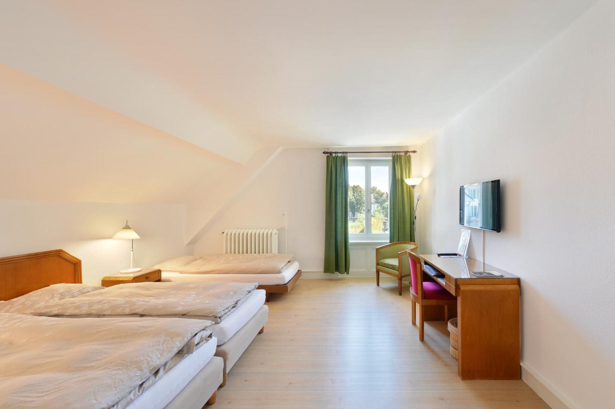 Couvet Hotel De L'Aigle חדר תמונה
