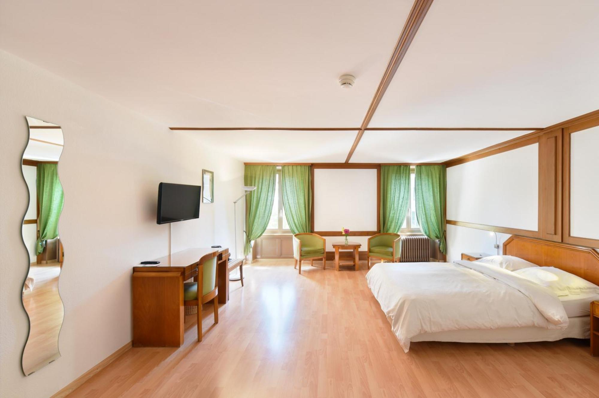 Couvet Hotel De L'Aigle חדר תמונה