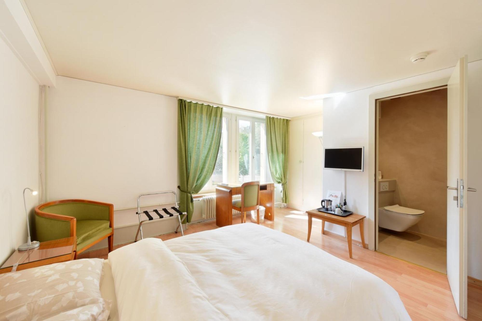 Couvet Hotel De L'Aigle חדר תמונה