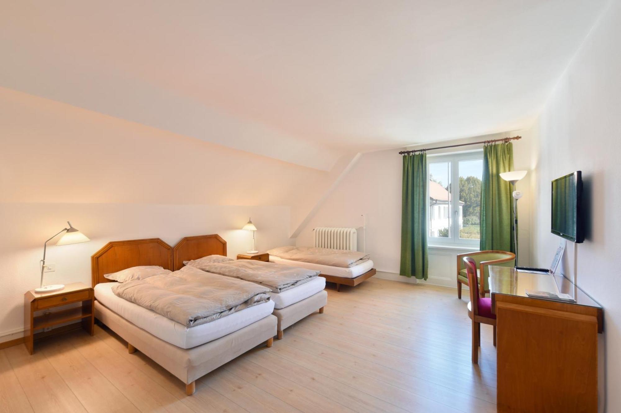 Couvet Hotel De L'Aigle חדר תמונה