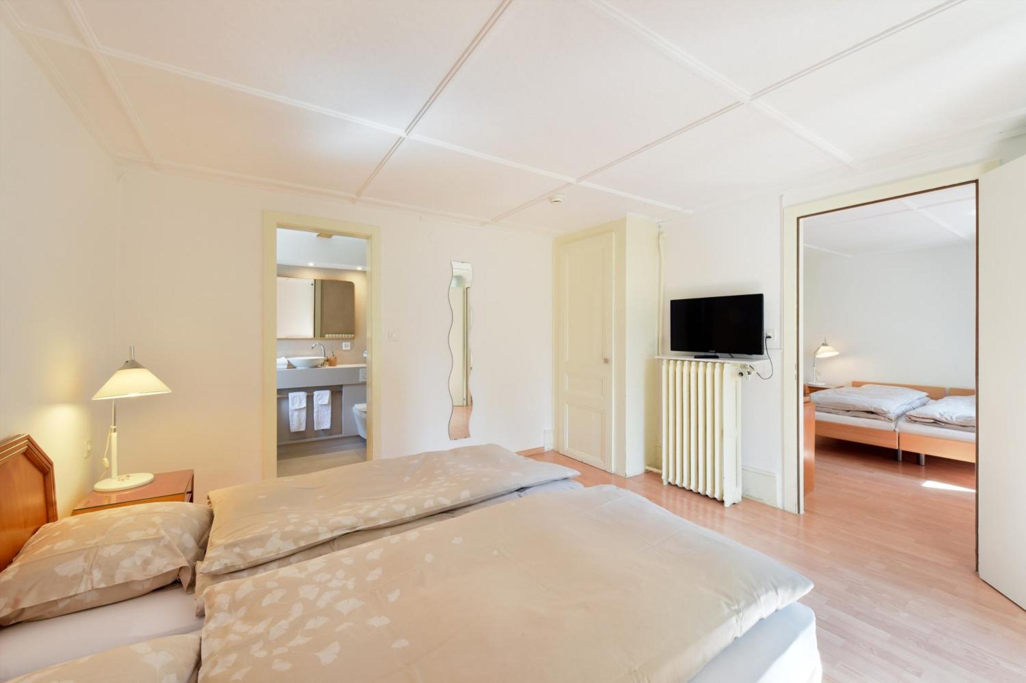 Couvet Hotel De L'Aigle חדר תמונה