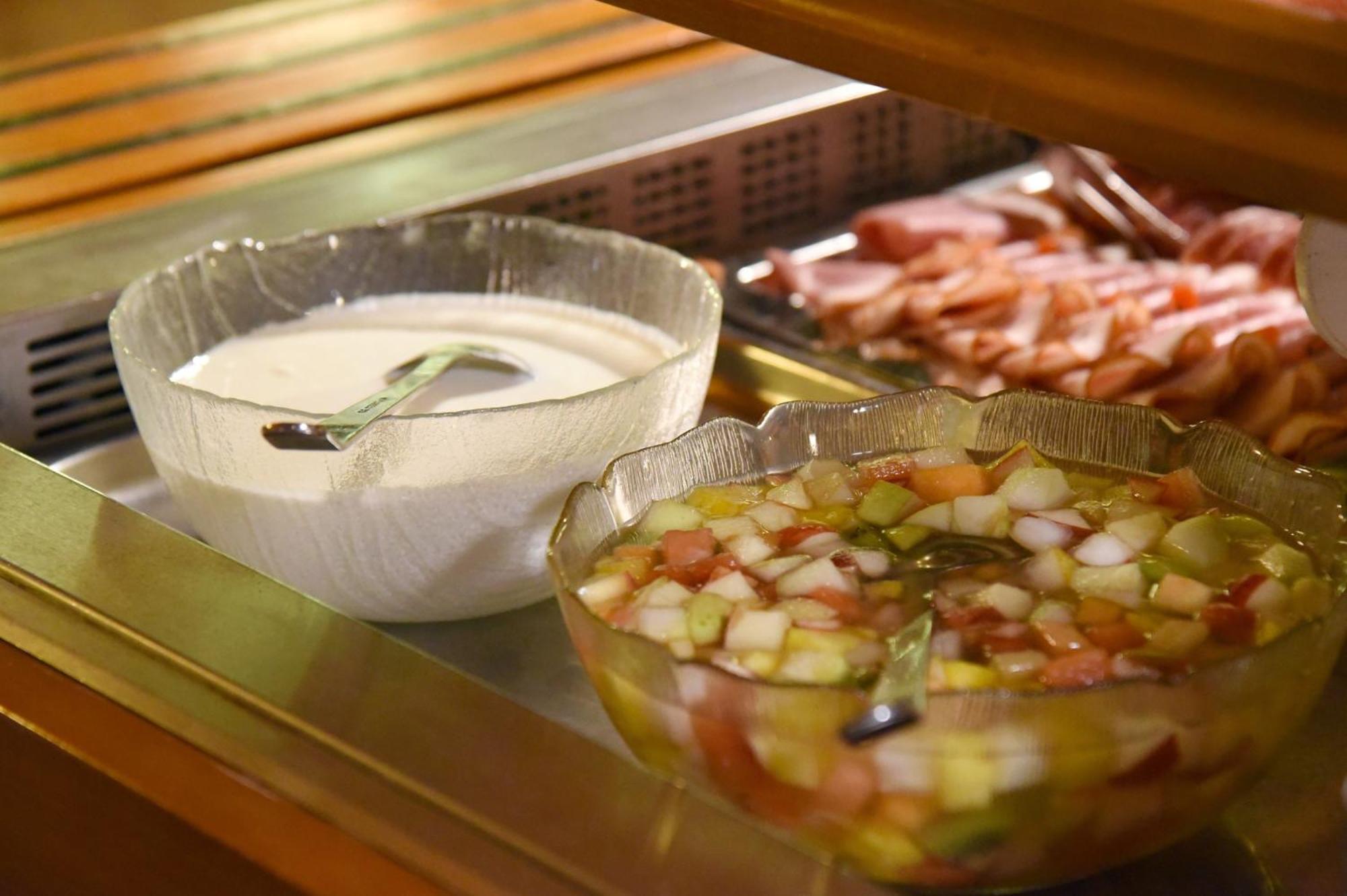Couvet Hotel De L'Aigle מראה חיצוני תמונה